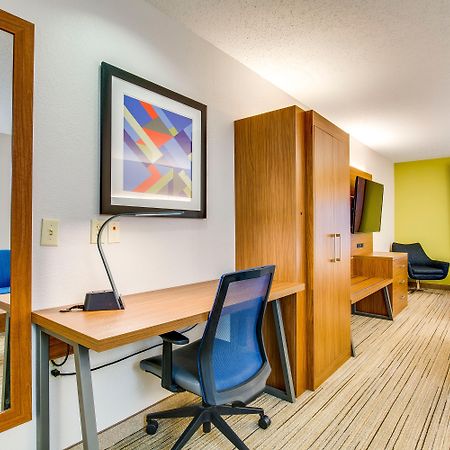 Holiday Inn Express Вінсенс Екстер'єр фото