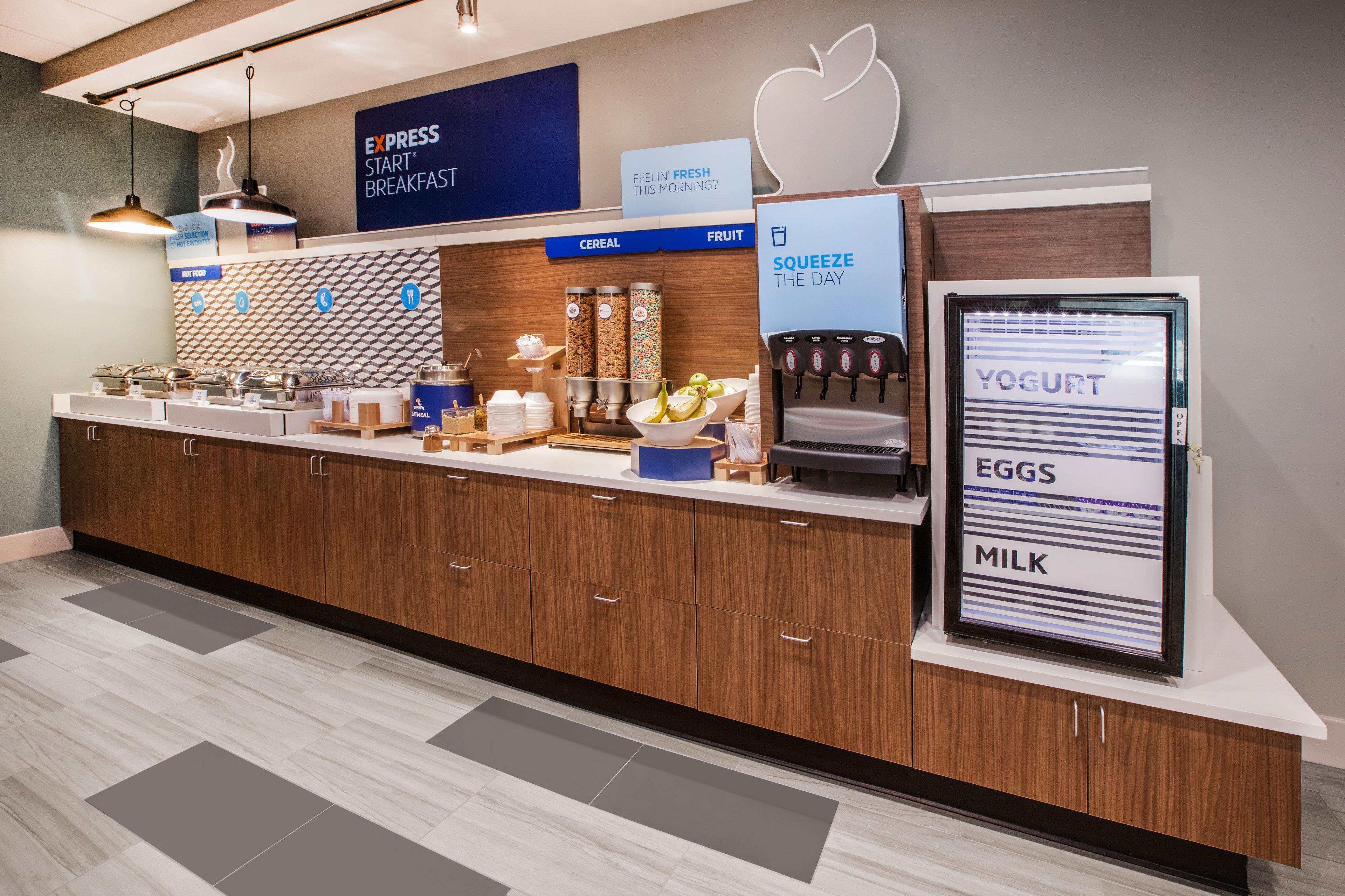 Holiday Inn Express Вінсенс Екстер'єр фото
