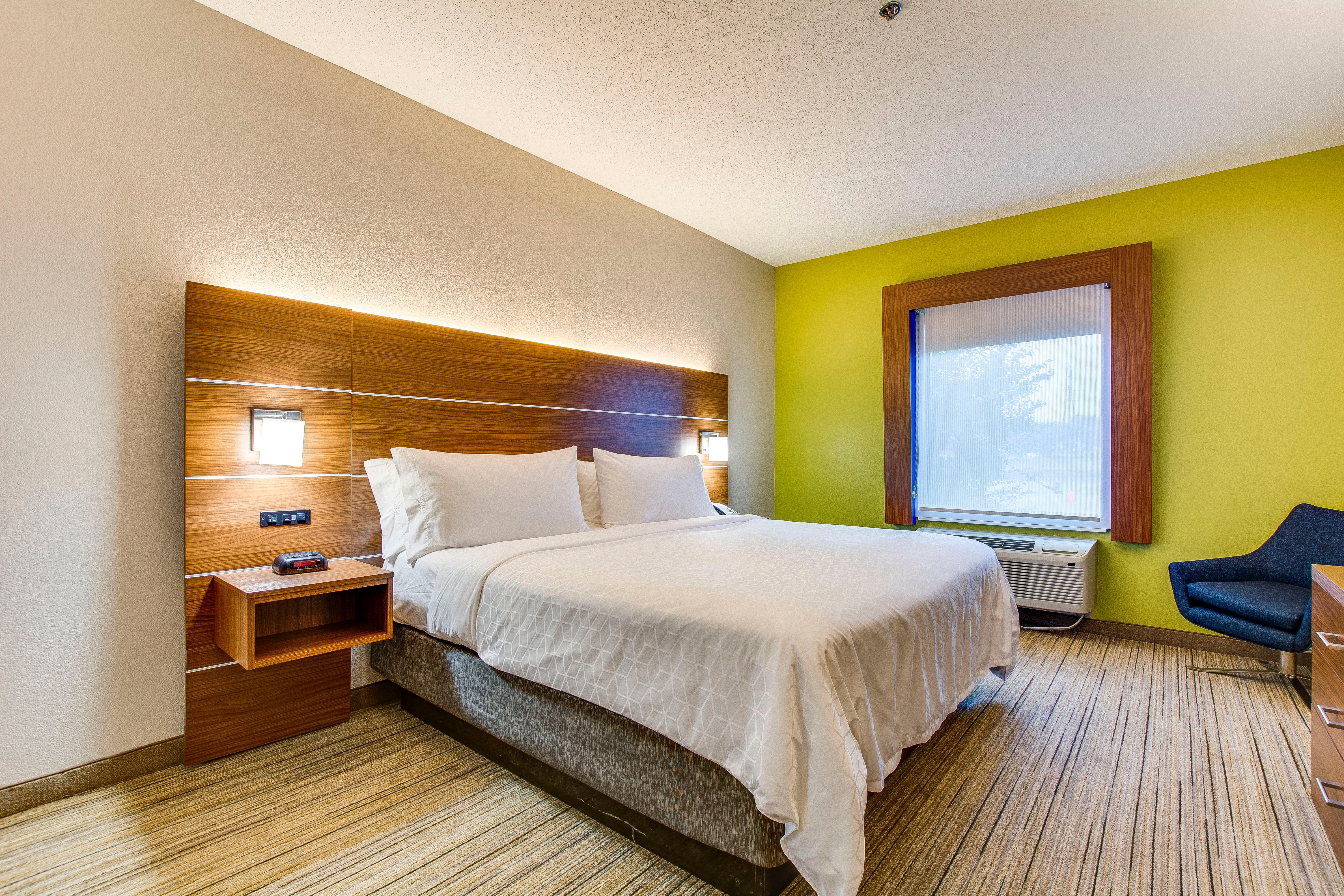 Holiday Inn Express Вінсенс Екстер'єр фото