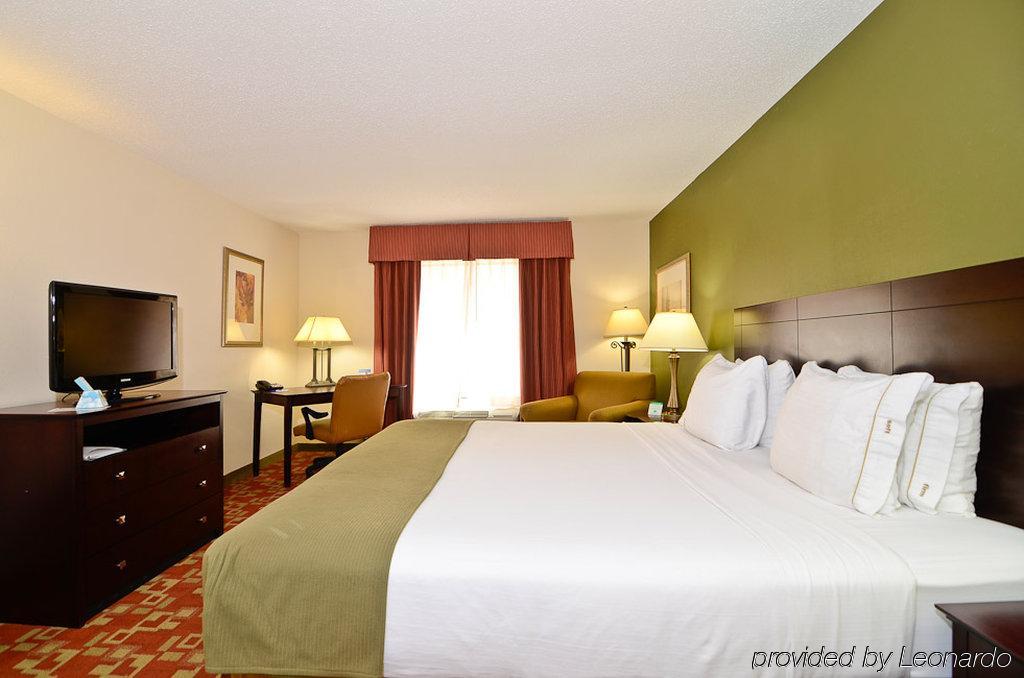 Holiday Inn Express Вінсенс Екстер'єр фото