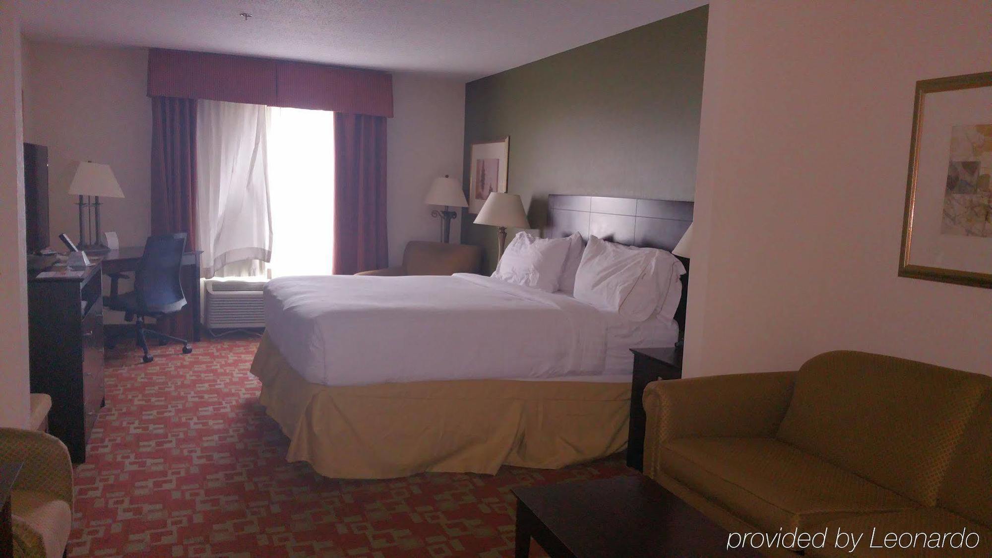 Holiday Inn Express Вінсенс Екстер'єр фото